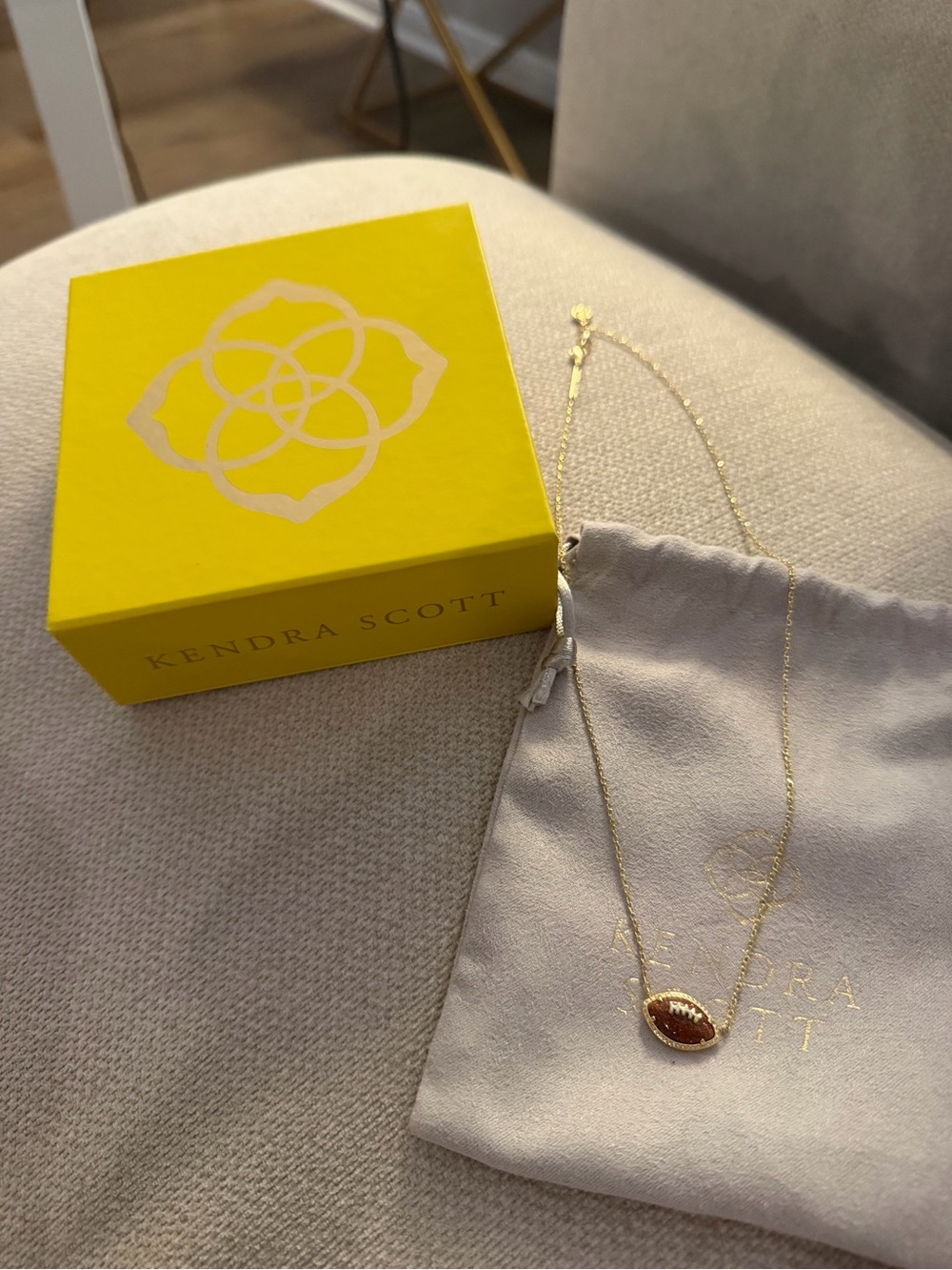 Kendra Scott Football Gold Short Pendant Necklace in Orange Goldstone